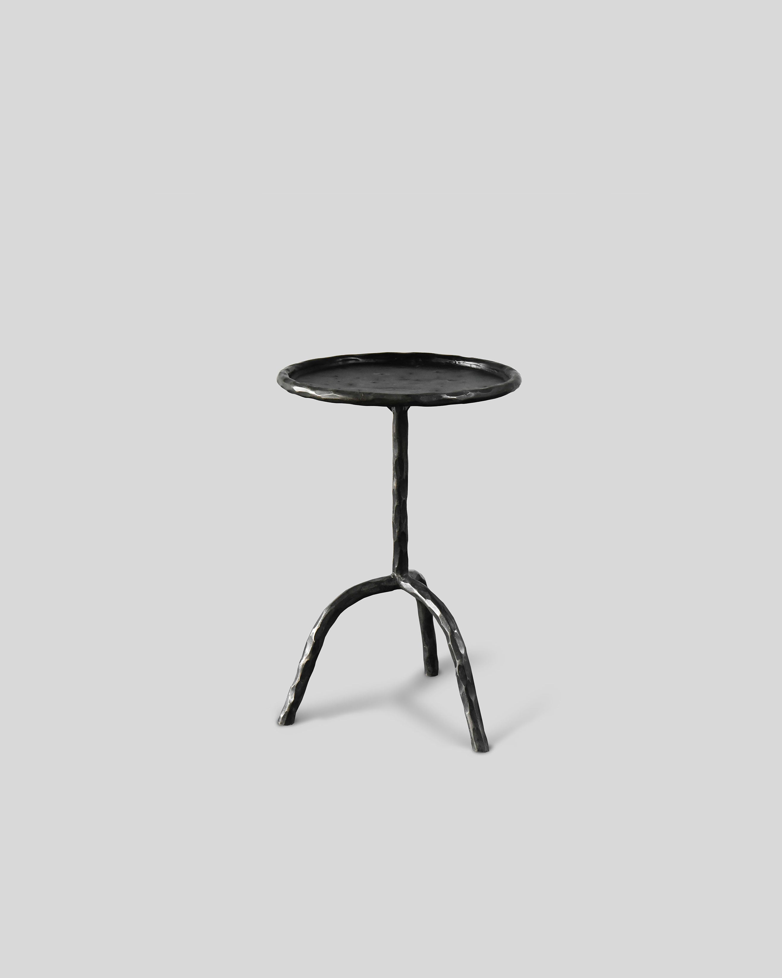 TRINE SIDE TABLE